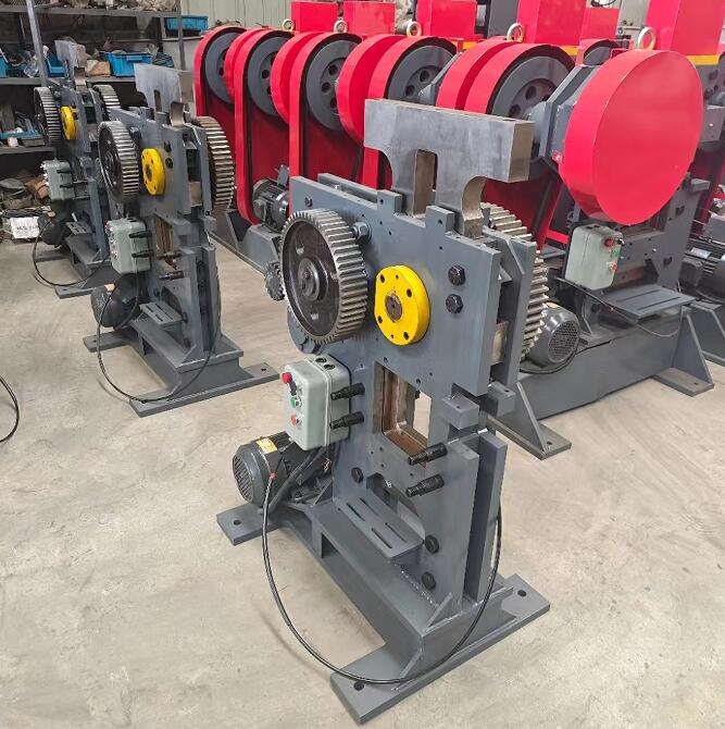 multifunctional  punching  and  shearing  machine